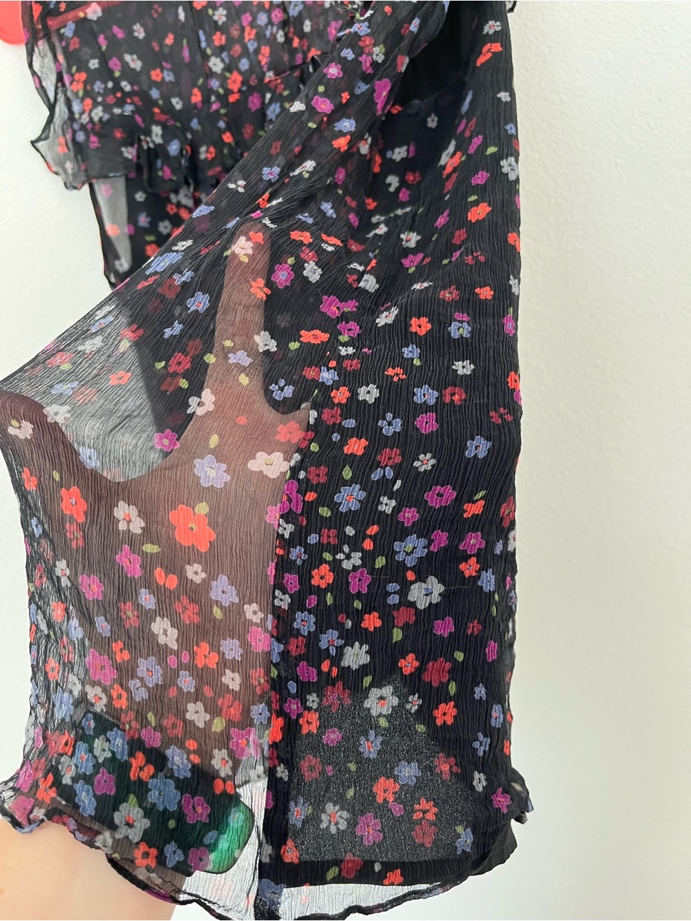 BARNEYS NEW YORK Silk flutter Blouse Floral - Picture 13 of 14